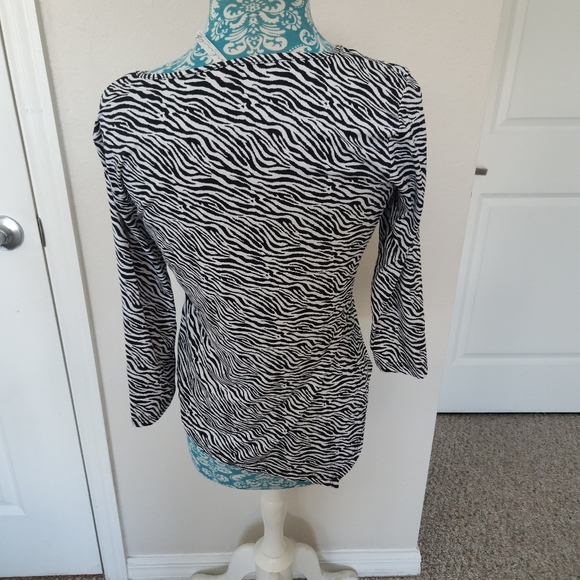 Lulu-b top - Picture 4 of 9